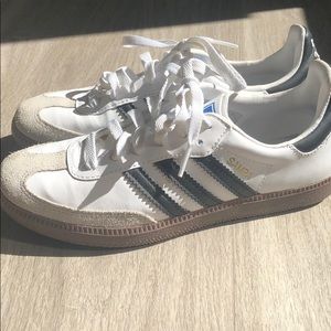 Like new Adidas Samba-white